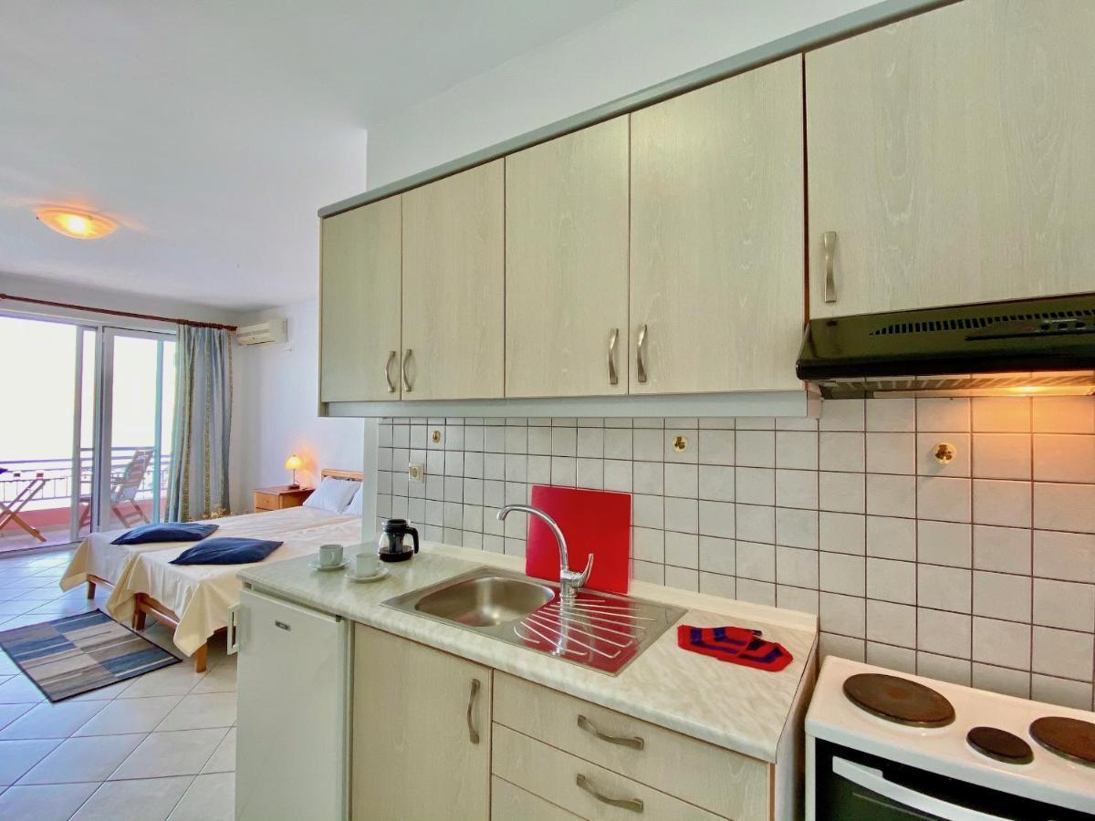 Seafront Villa Ourania Mesongí Eksteriør billede